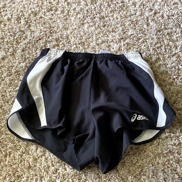 Brand is asics, size small, black and white - Picture 1 of 2